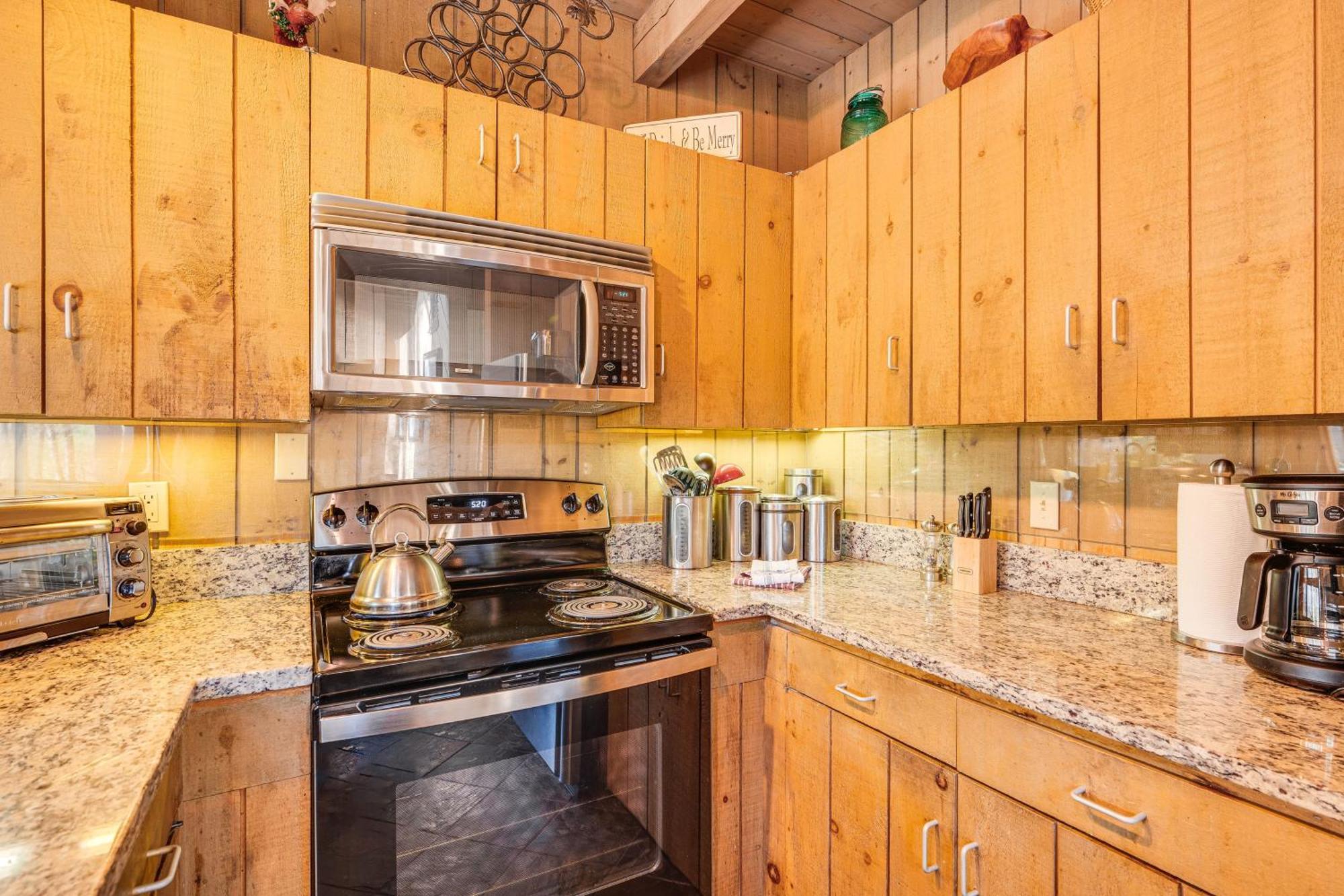 All-Season Conway Condo With Gas Grill! North Conway Exterior photo