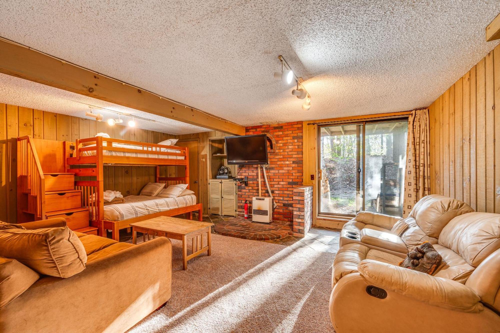 All-Season Conway Condo With Gas Grill! North Conway Exterior photo